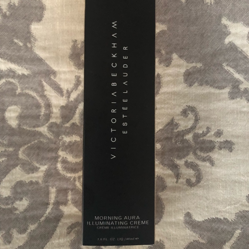 Estee Lauder Victoria Beckhan Illuminating Creme